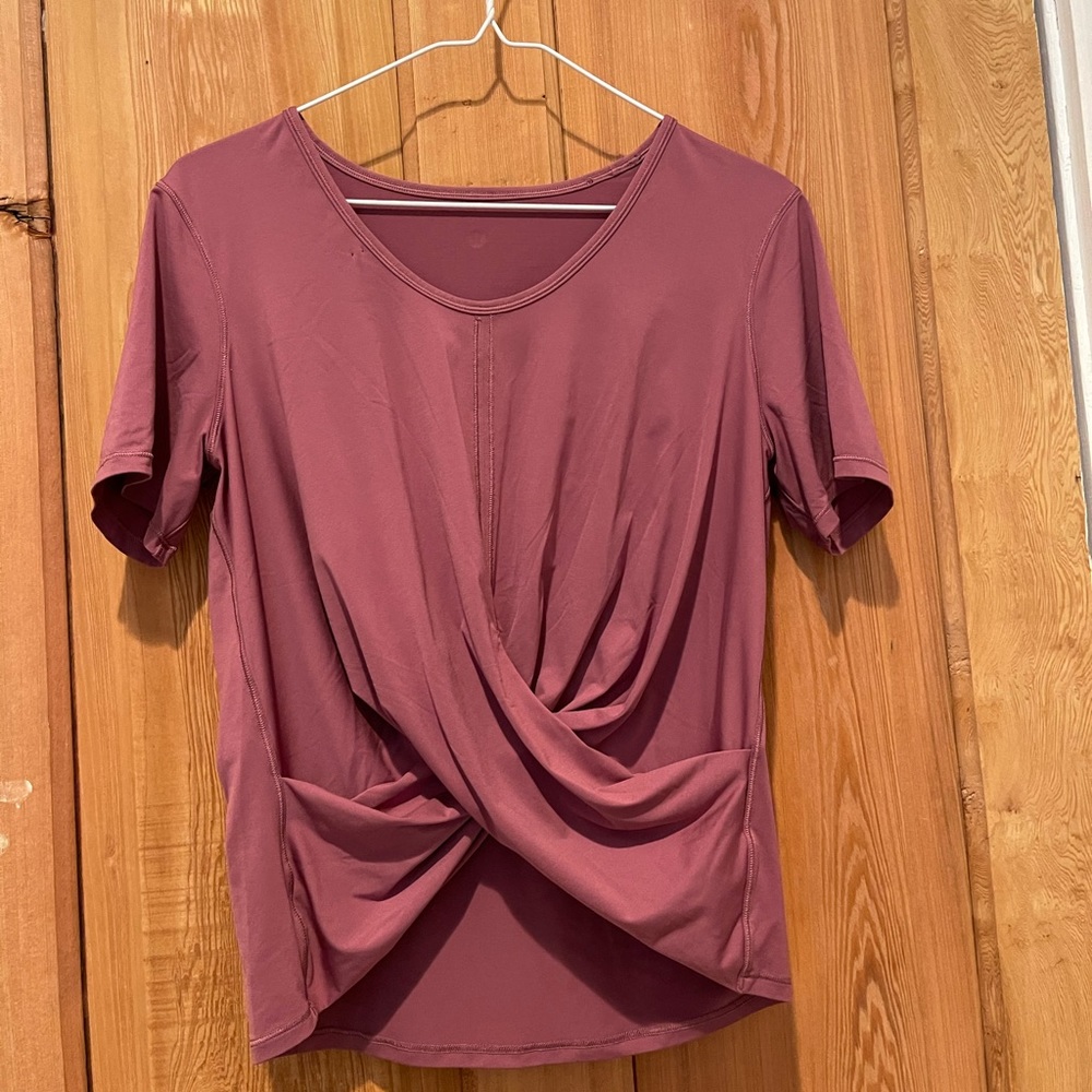 LULULEMON cross shirt (semi cropped)